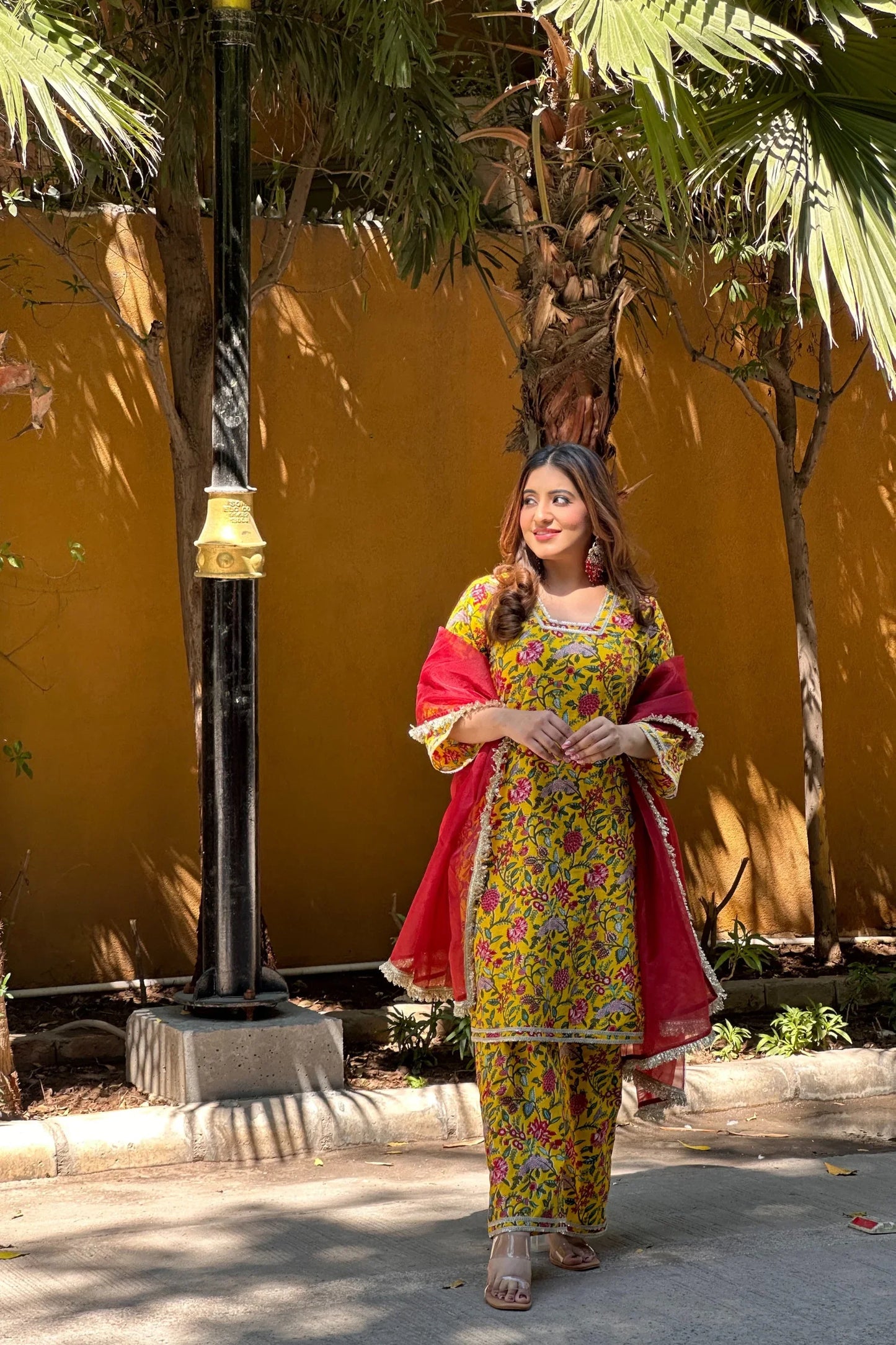 ADAKARI COTTON STRAIGHT SUIT SET