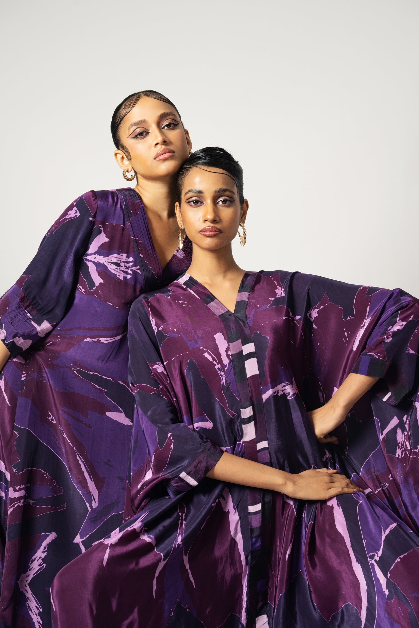 Stripe collared kaftan