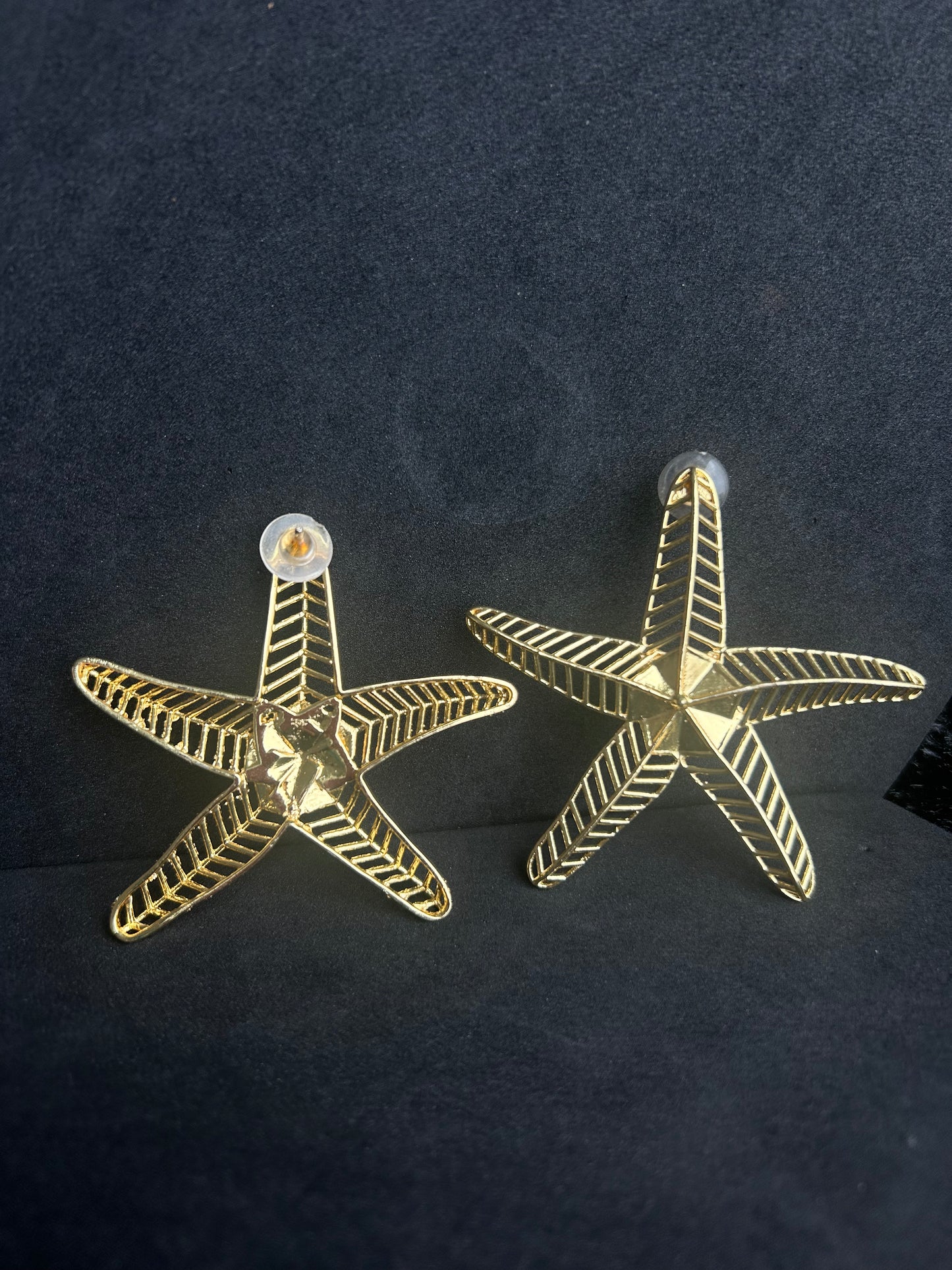 Mismatched Starfish earrings