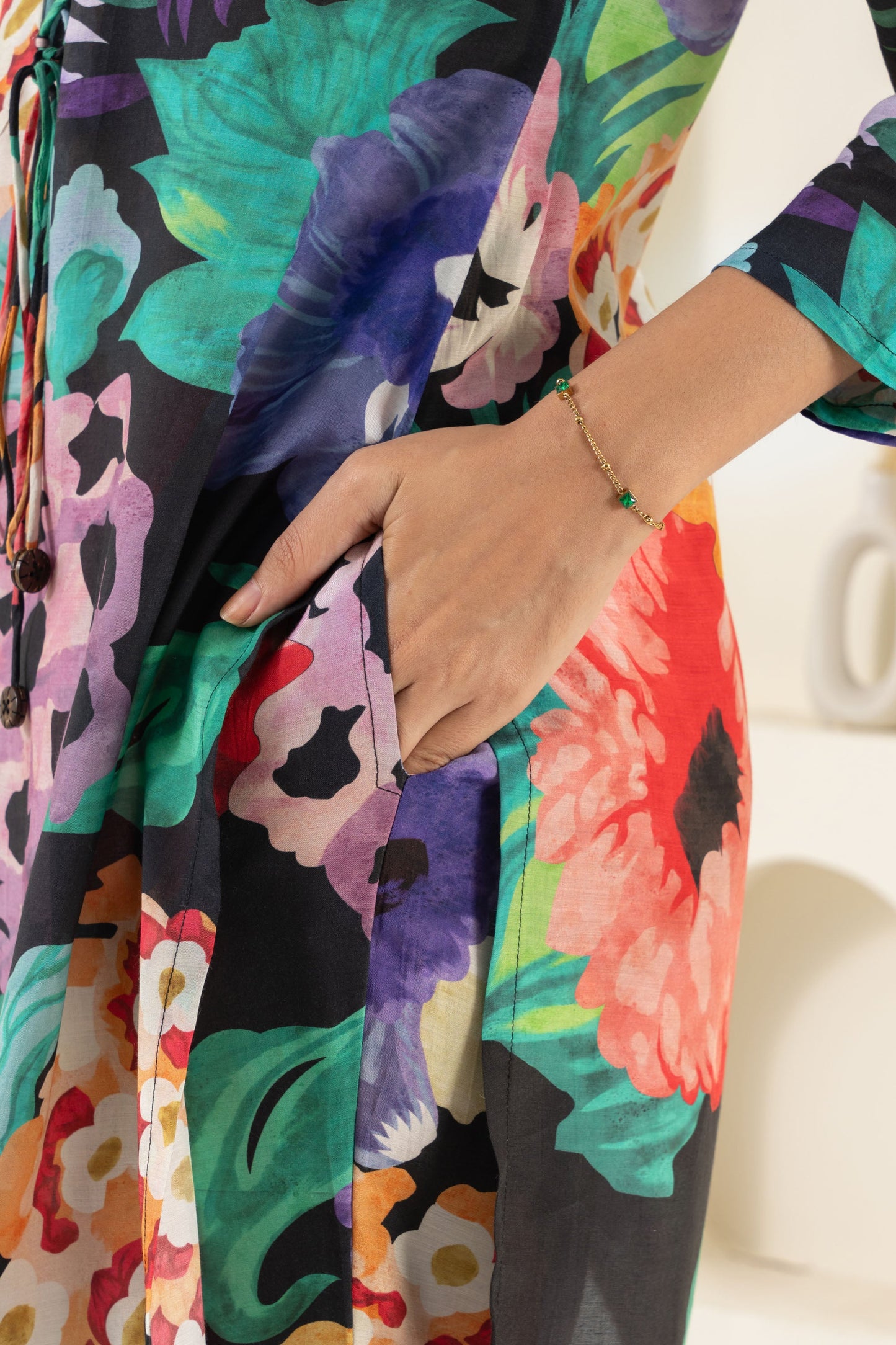 BLACK MYRA FLORAL CO-ORD SET.