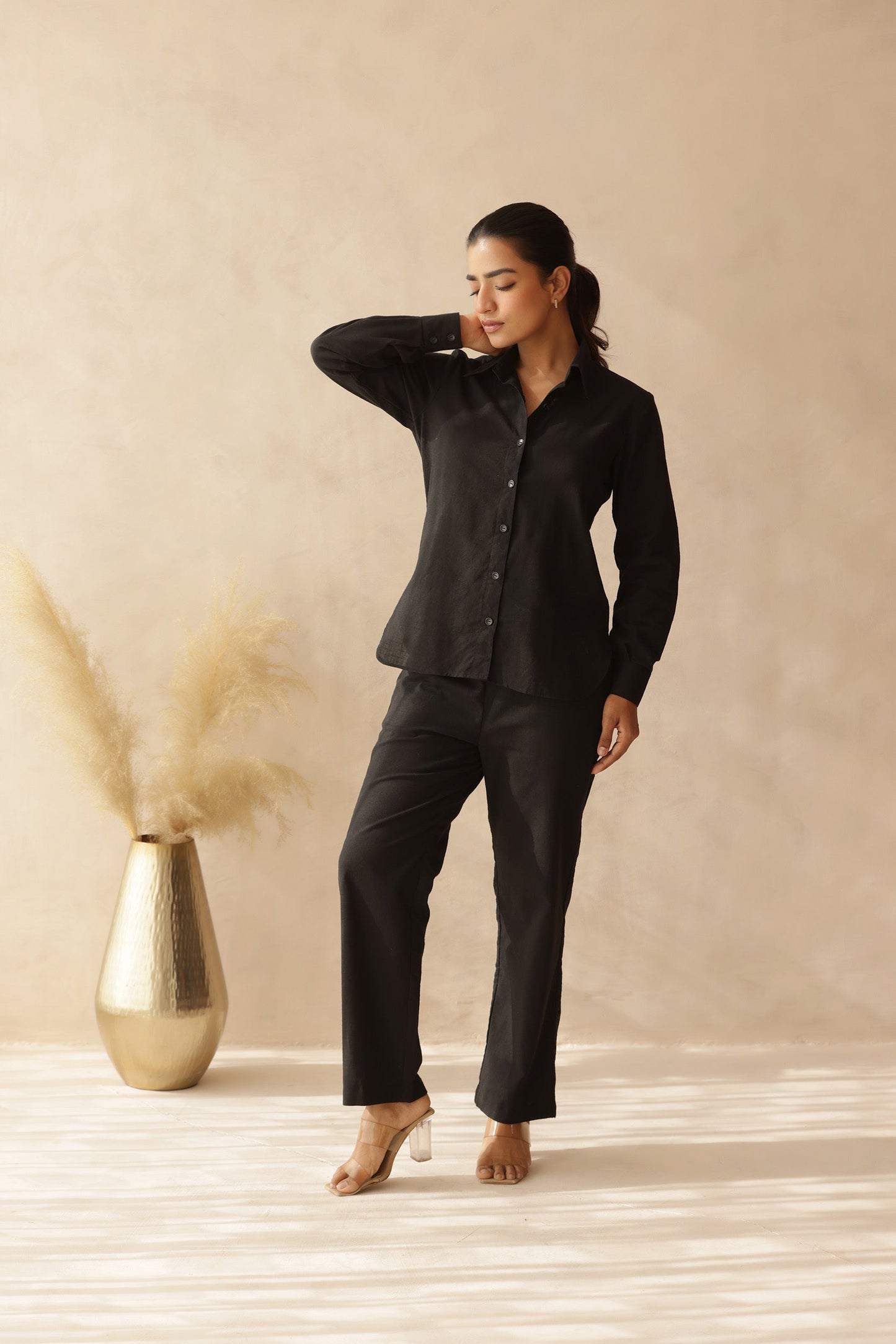 BOSSY BLACK LINEN COORD SET