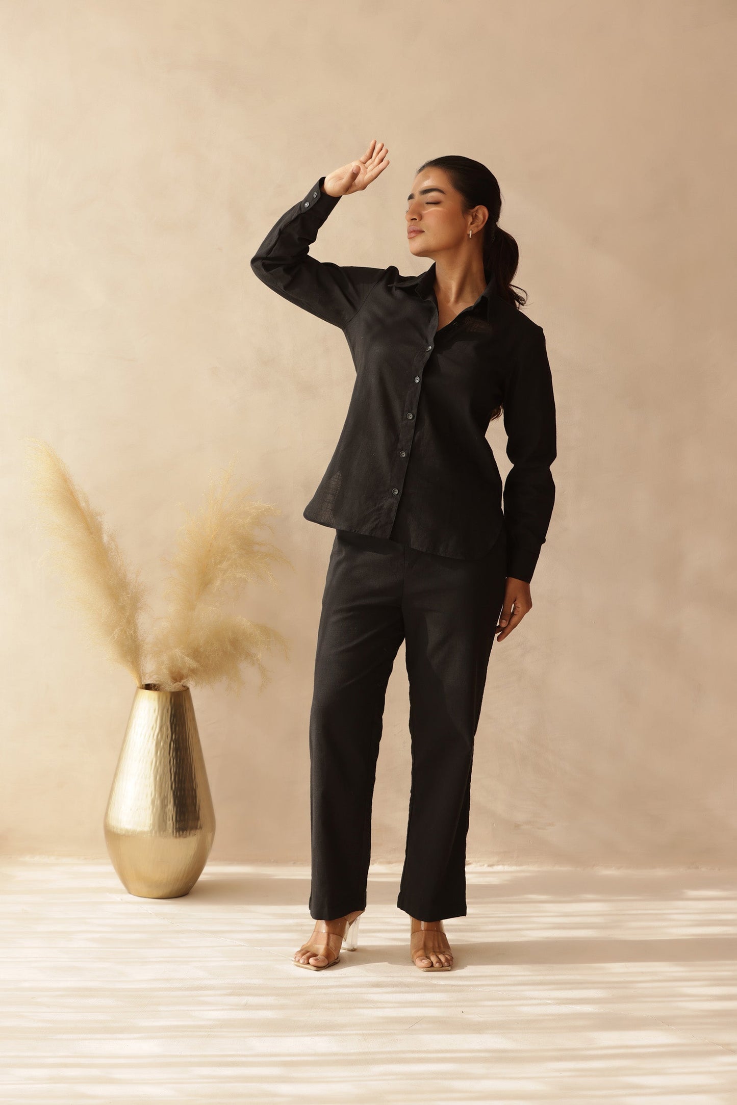 BOSSY BLACK LINEN COORD SET