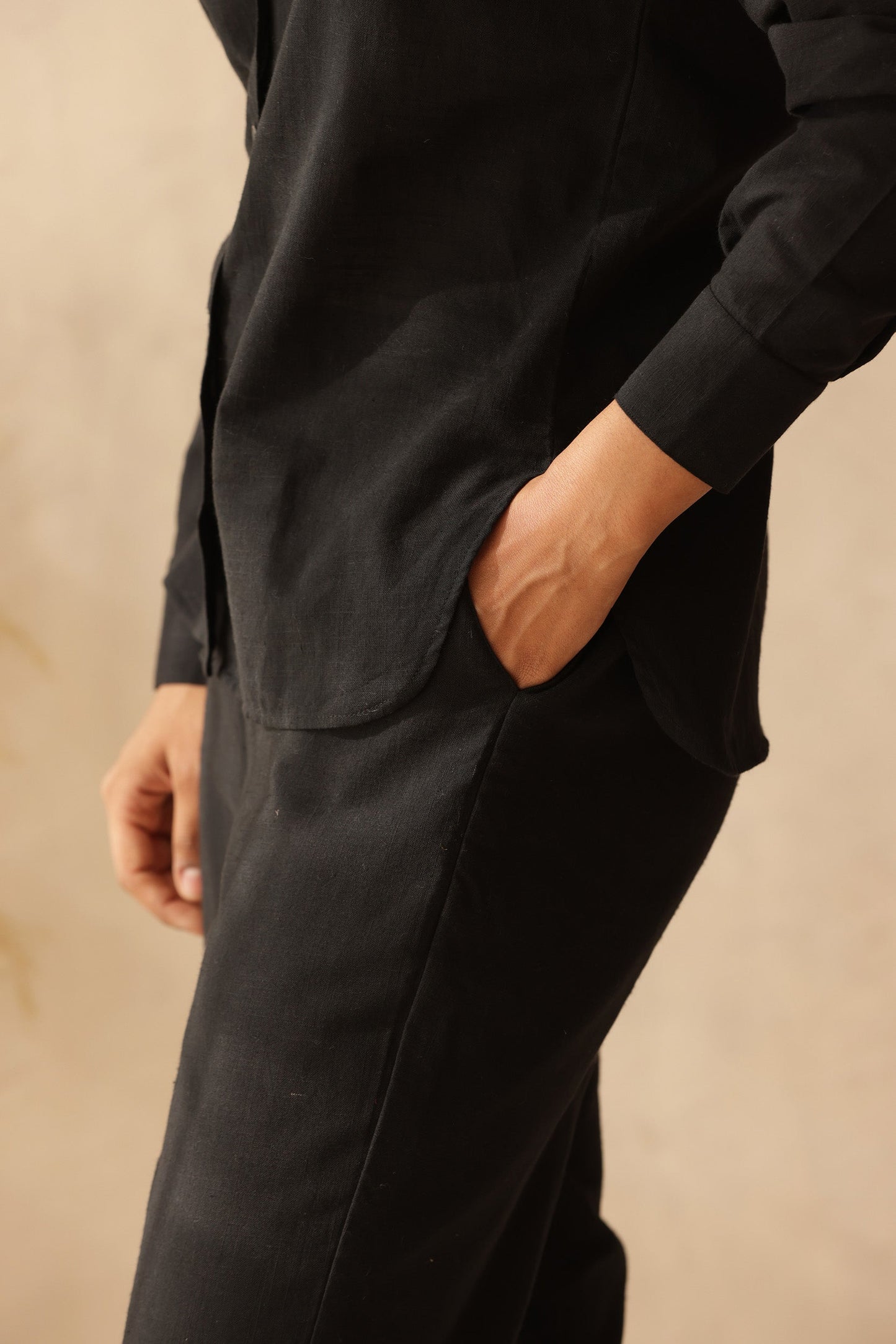 BOSSY BLACK LINEN COORD SET