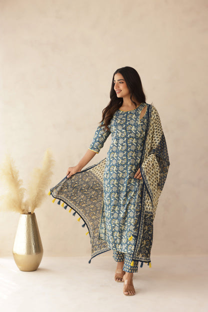 AKIRA ANGRAKHA STRAIGHT SUIT SET