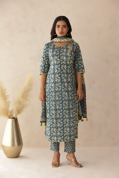 AKIRA ANGRAKHA STRAIGHT SUIT SET