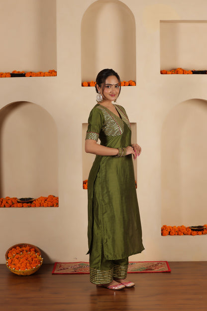 MEHENDI GREEN SILK STARIGHT SUIT SET