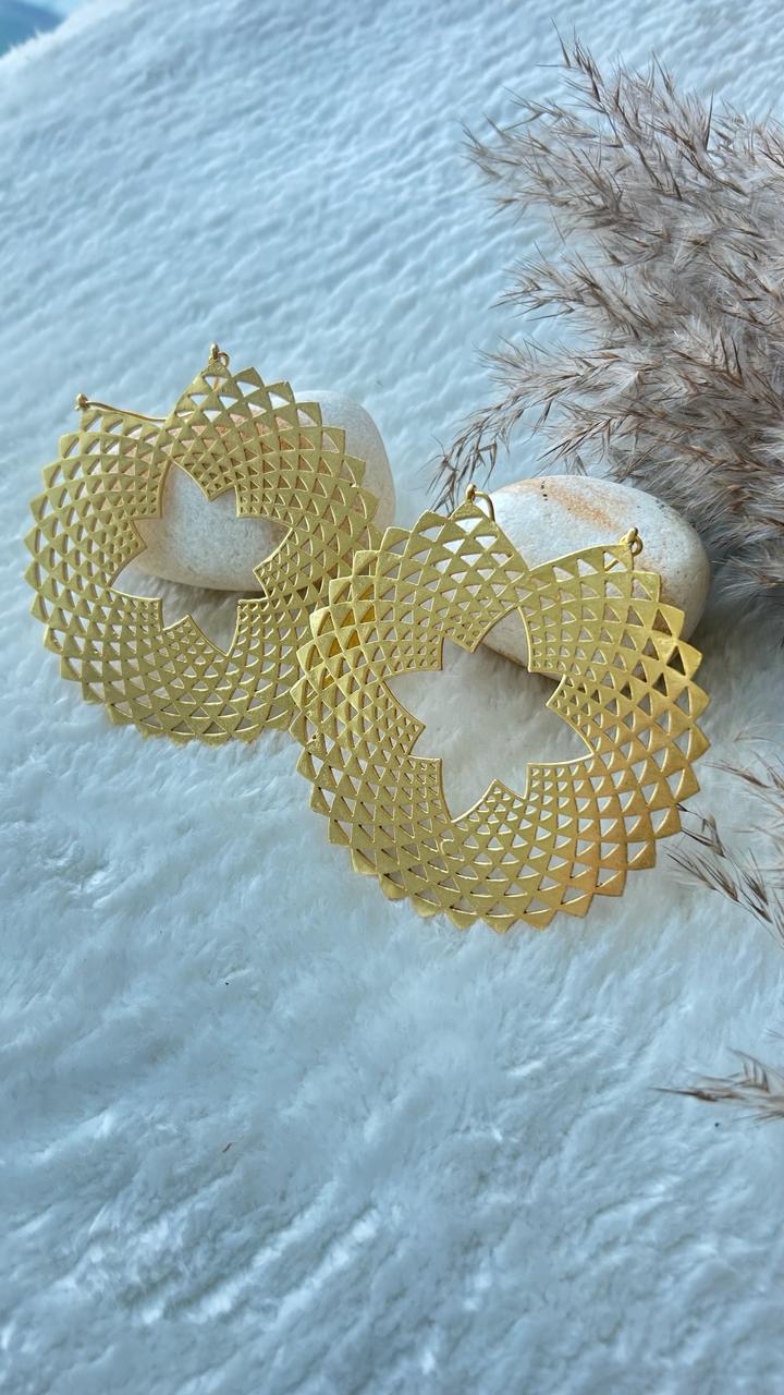 Flower hoop earrings