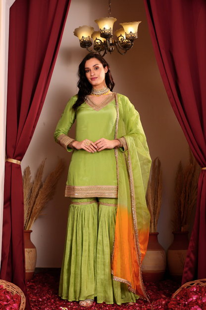 AREEBA SHARARA SET