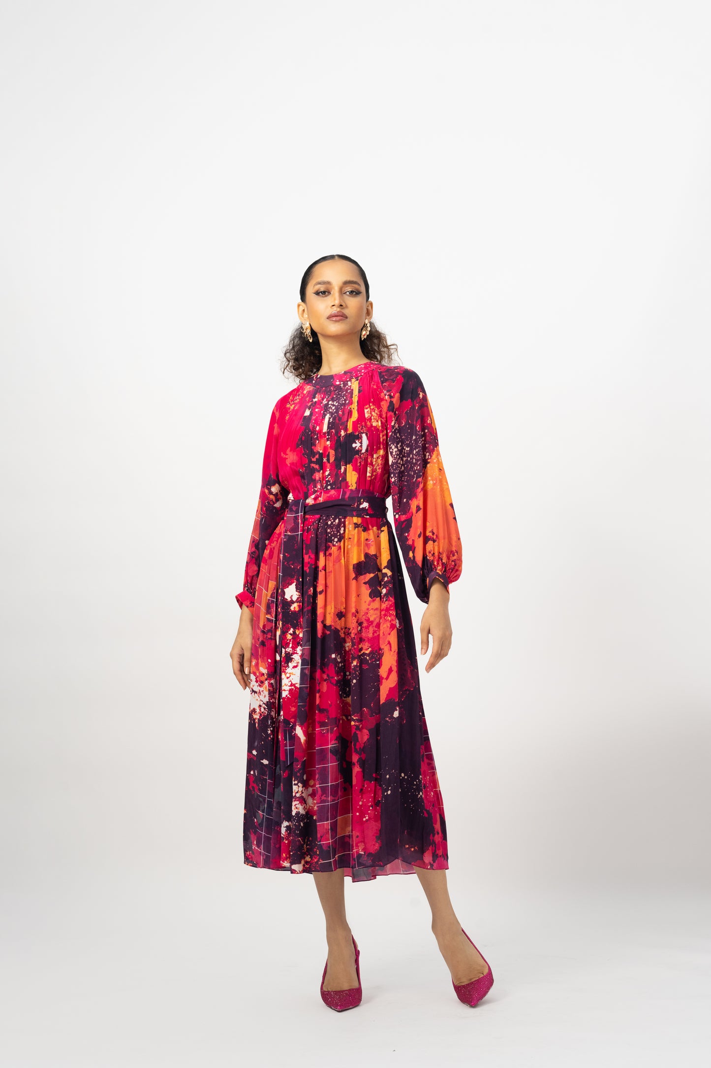 Pleated dress fullsleeves