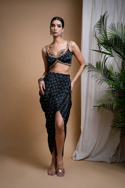 BOTTLE GREEN DIGITAL PRINT INDO DRAPE SET (SET OF 2)