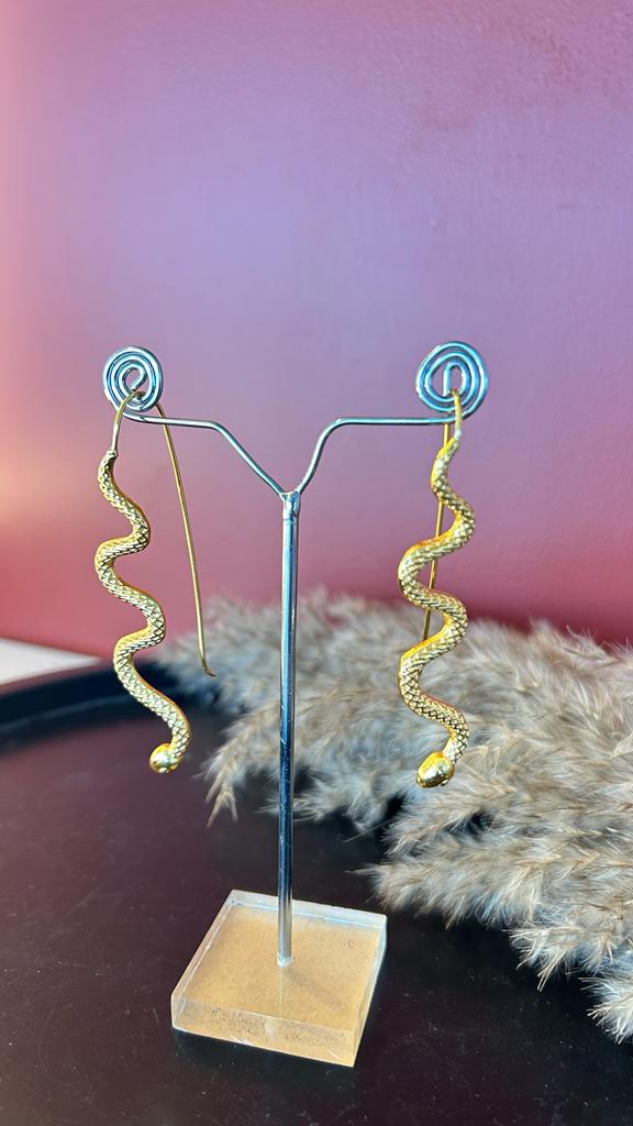 Slimy snake earrings