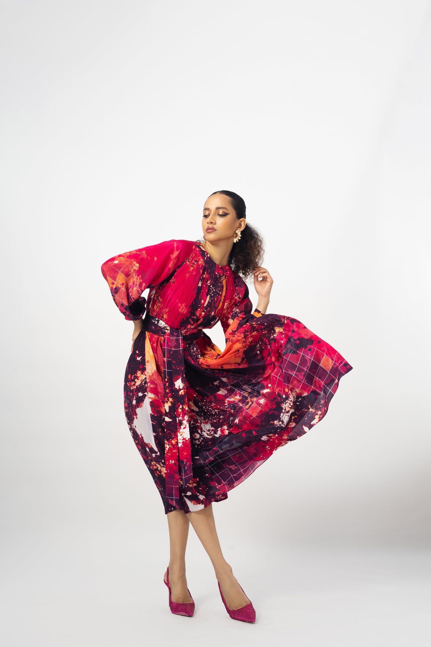 Pleated dress fullsleeves