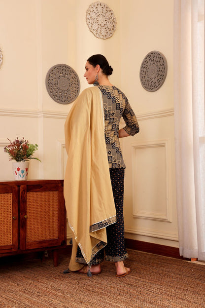 MAHTAB KURTA SET