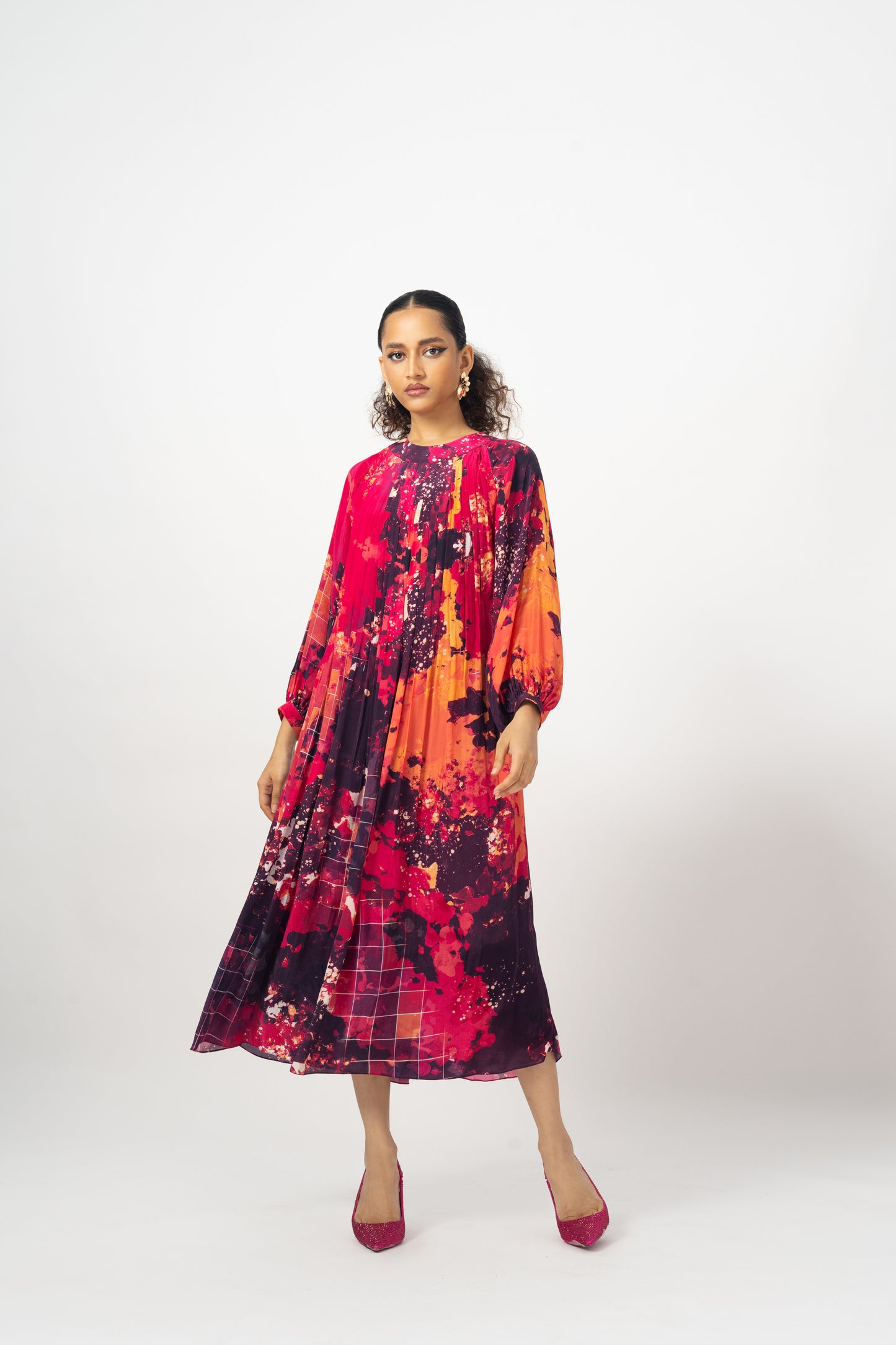 Pleated dress fullsleeves