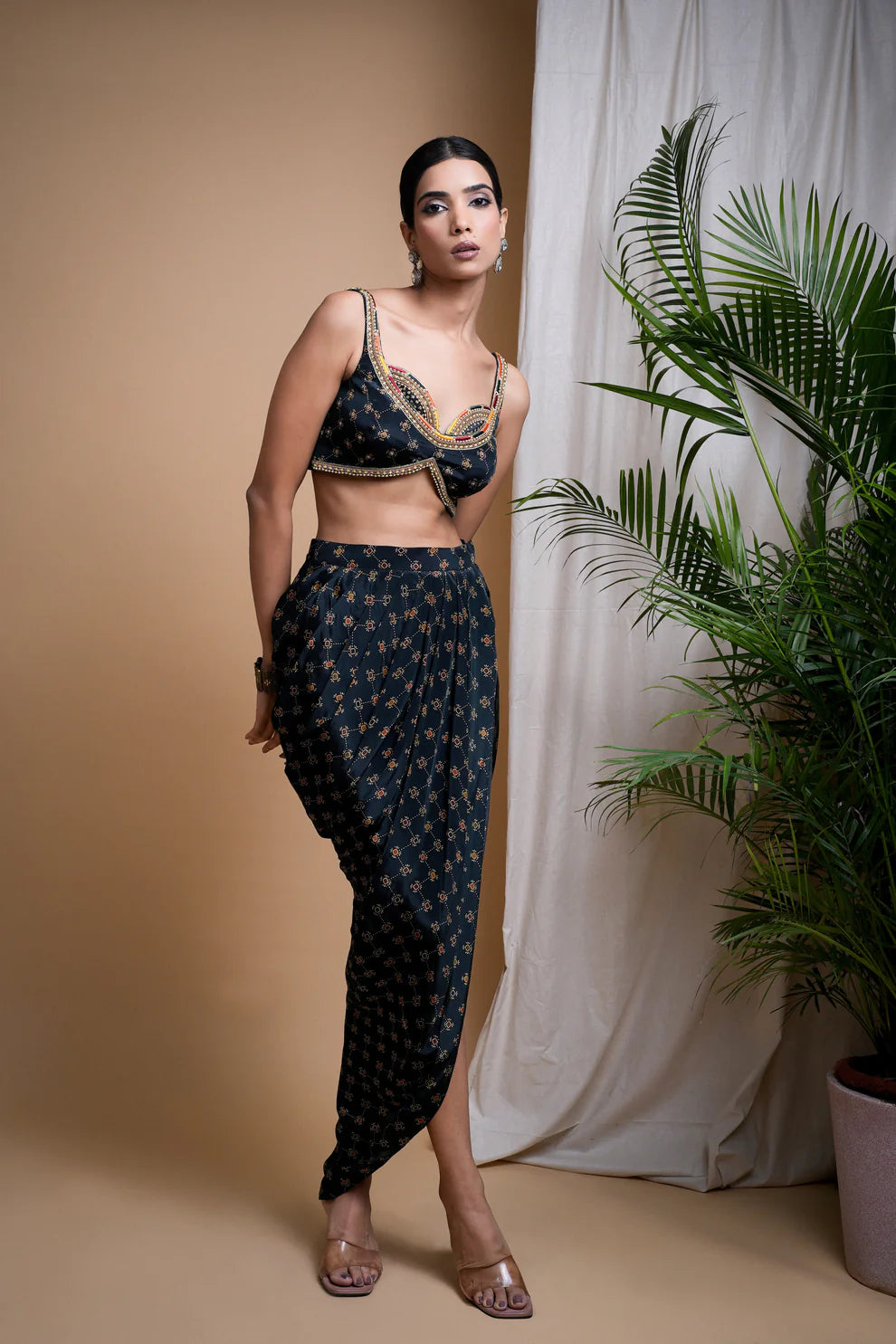 BOTTLE GREEN DIGITAL PRINT INDO DRAPE SET (SET OF 2)