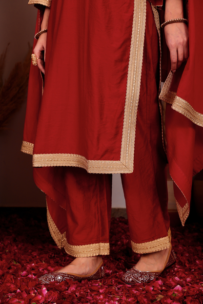 INAYA KURTA SET