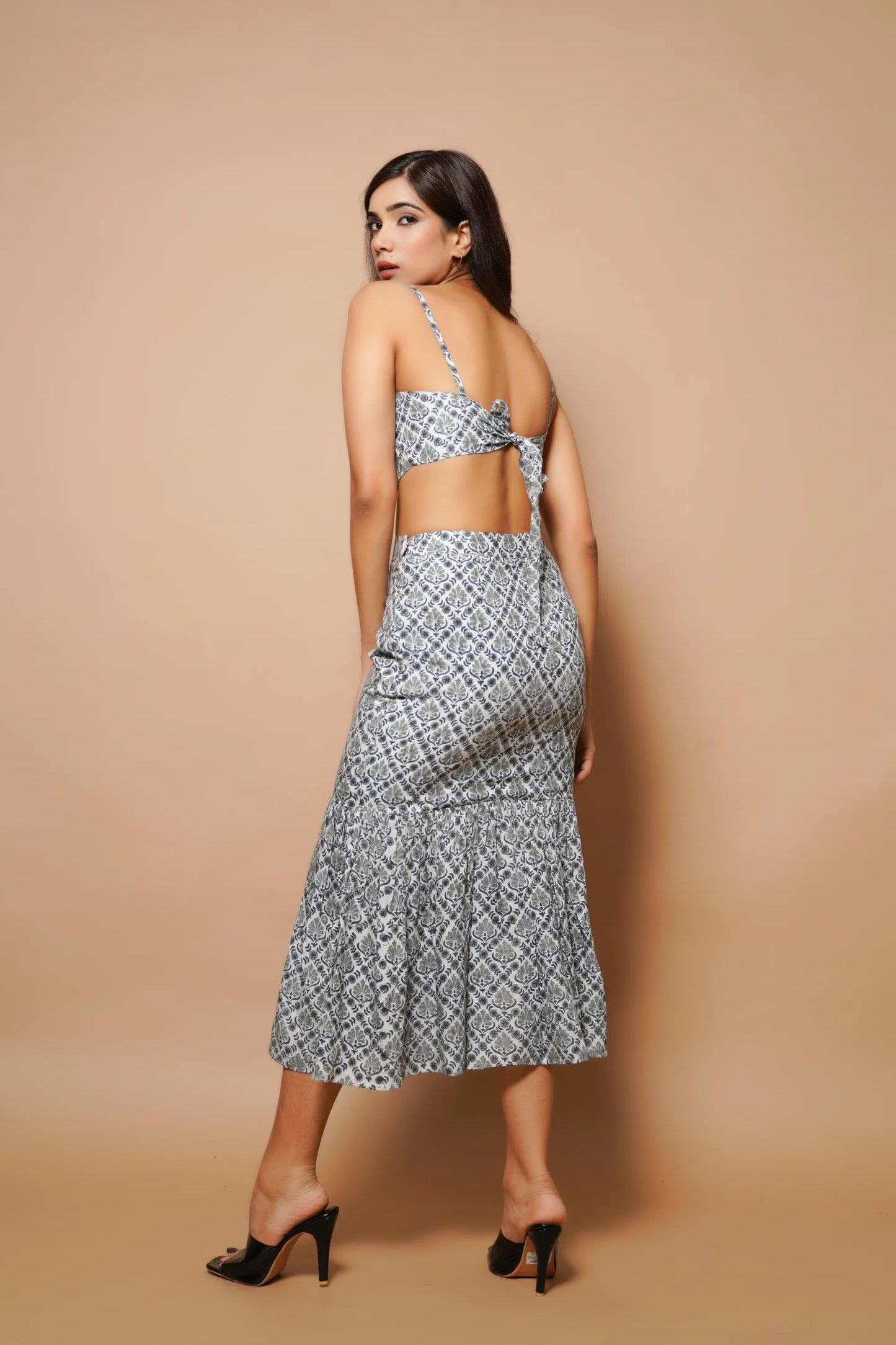 Grey block printed fitted skirt co-ord