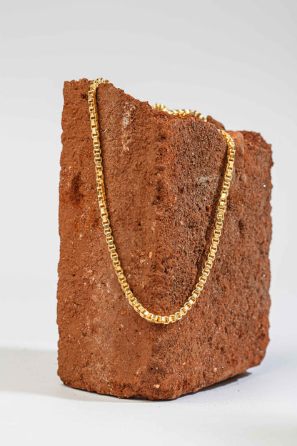 Amour boxy chain