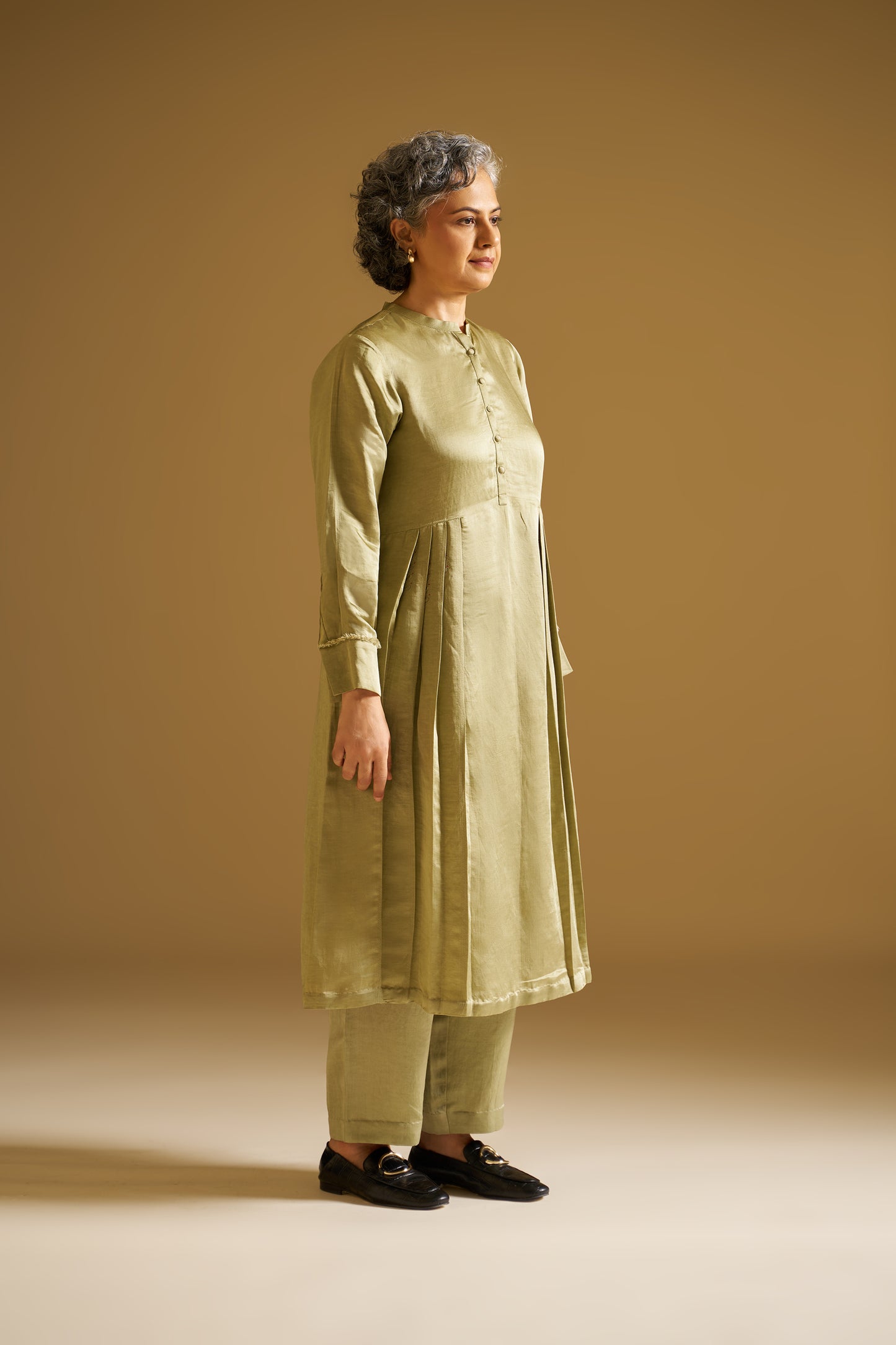 OLIVE PISTACHIO GREEN EMBROIDERED KURTA WITH PANTS