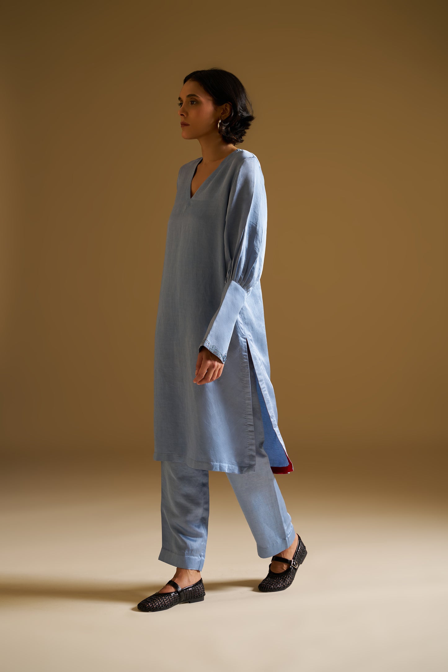 MUTED BLUE EMBROIDERED KURTA WITH PANTS