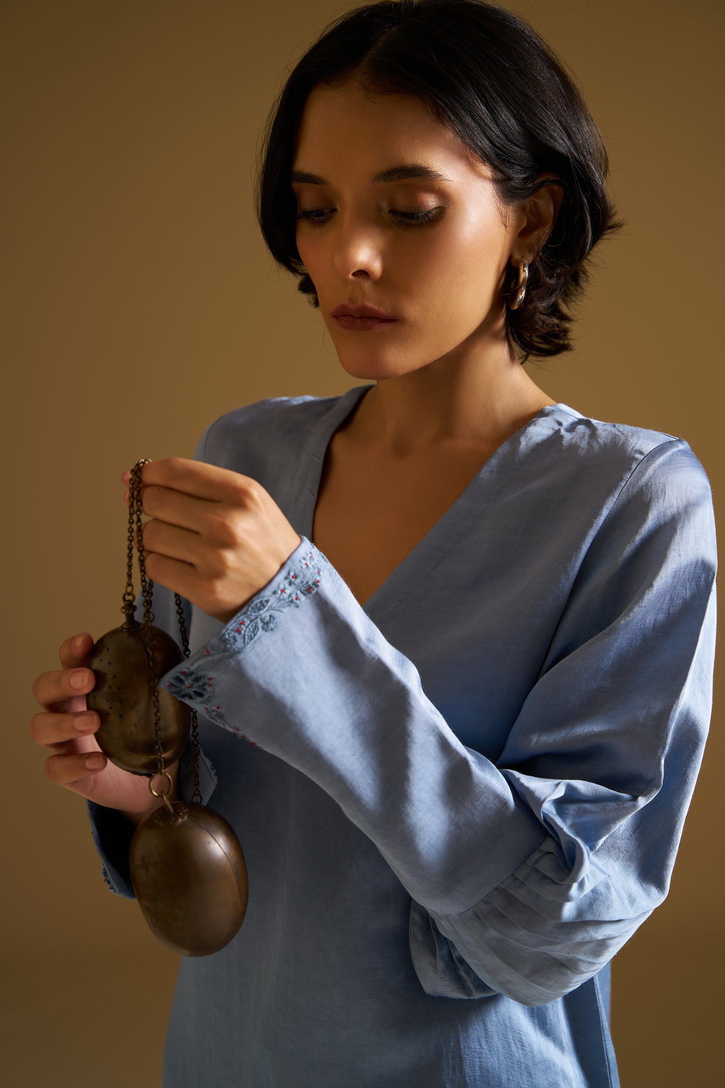 MUTED BLUE EMBROIDERED KURTA WITH PANTS