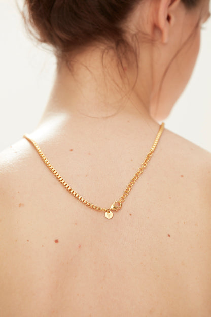 Amour boxy chain