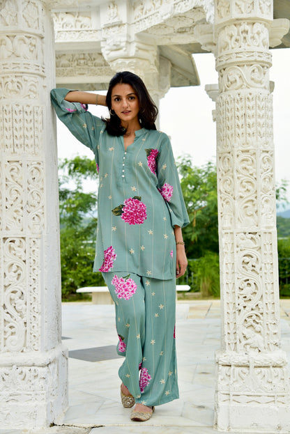 Amara Short Kurta and Pajama Set