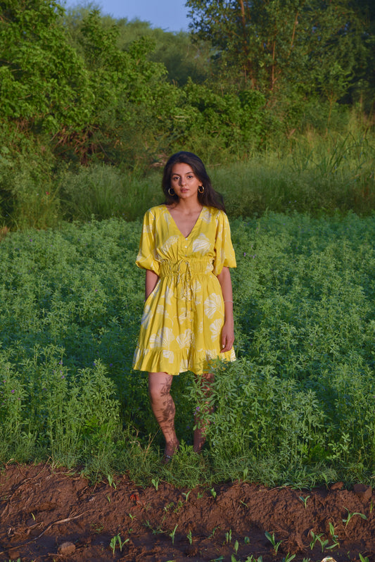 Eleanor - Chic Yellow Printed Dress