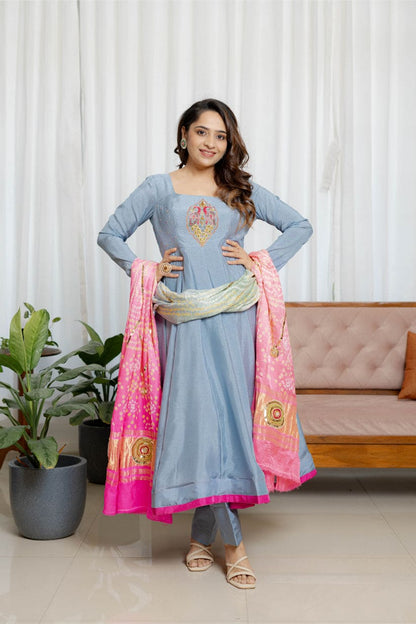 "Noor-E-Bahar" – Grey Anarkali with Bandhani Bliss