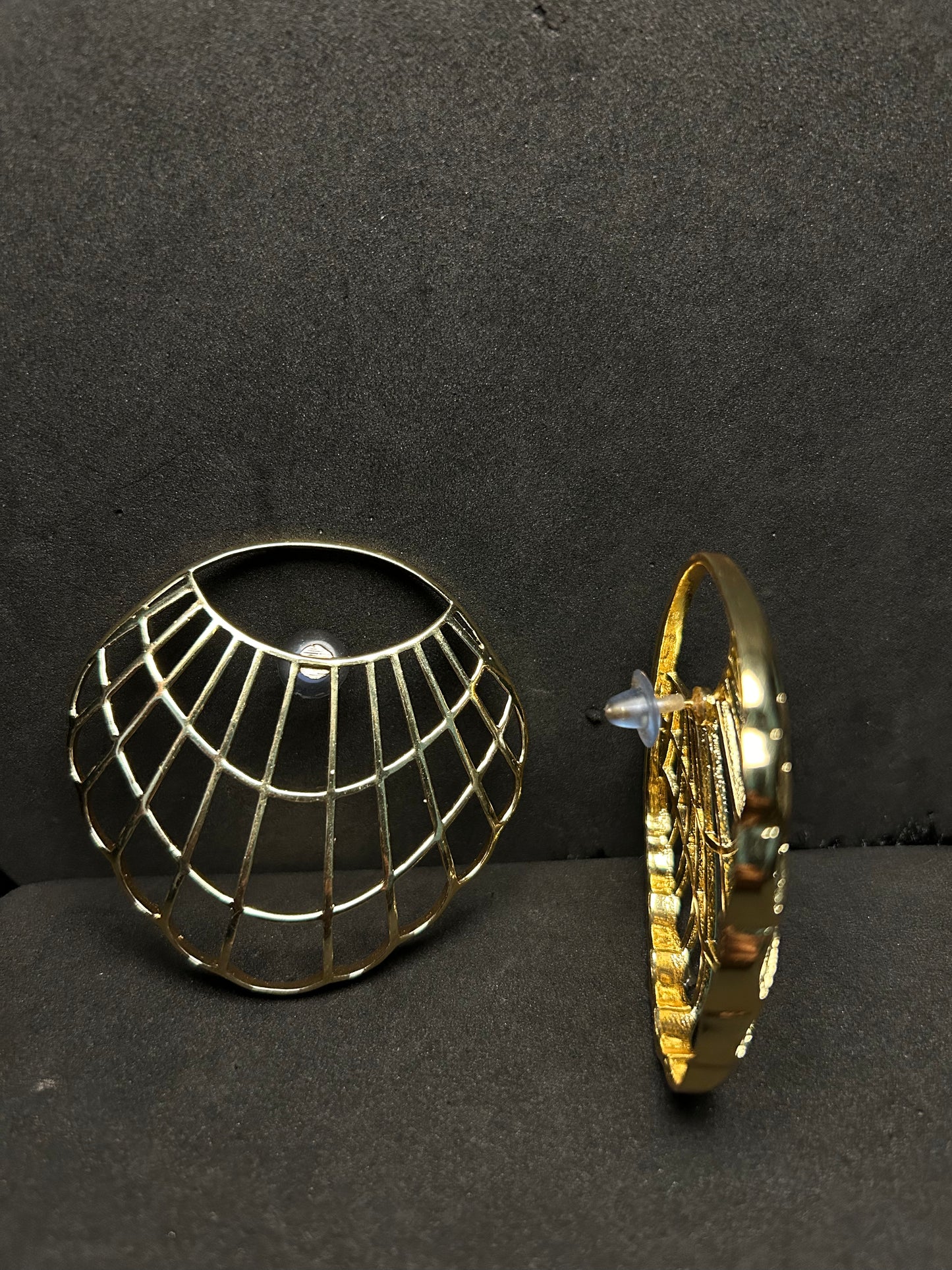 Steincill shell earrings