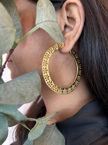 Lotus hoops