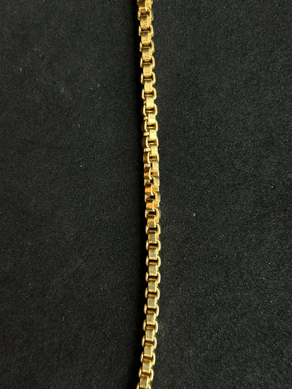 Amour boxy chain