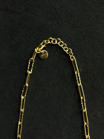 Amour textured link chain