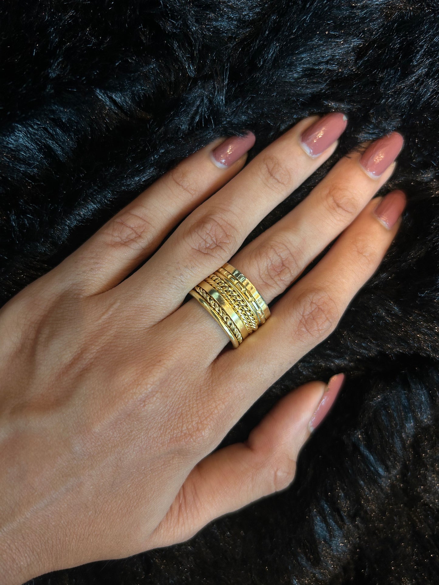 Amour stackable ring