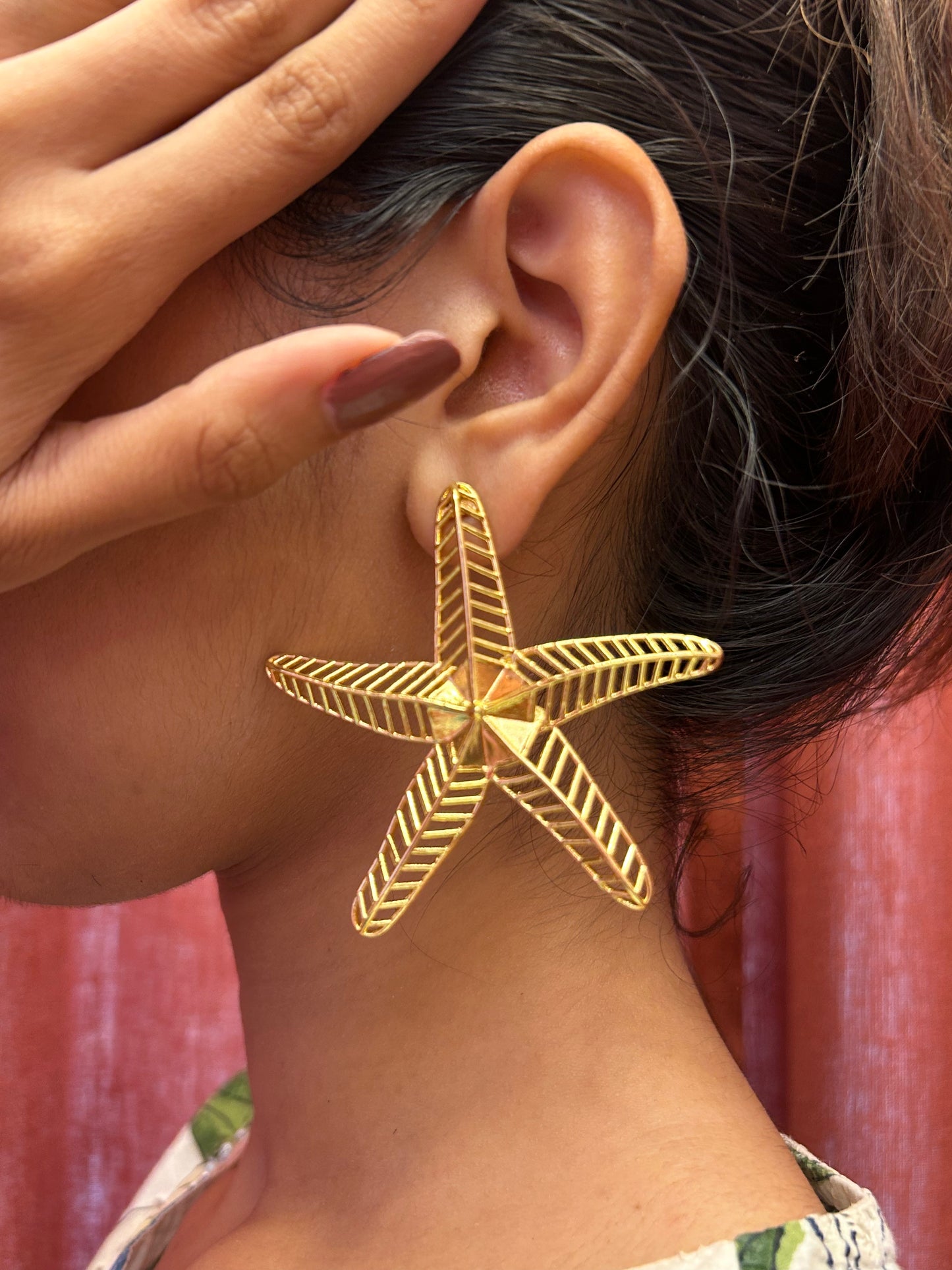 Mismatched Starfish earrings