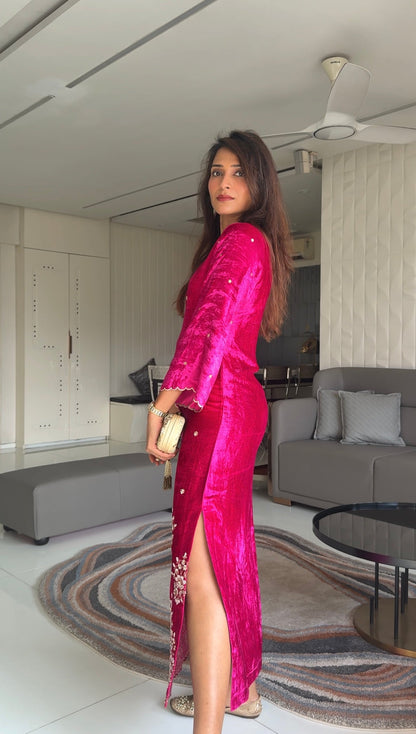 GUNJAN LADHA IN MAHARANI VELVET FESTIVE TUNIC