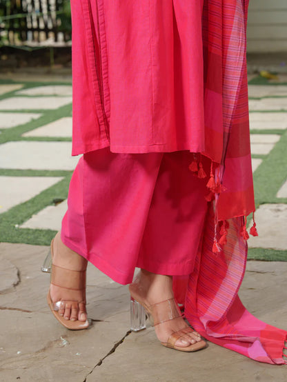 Gulabi Dhoop Kurta Set with Dupatta