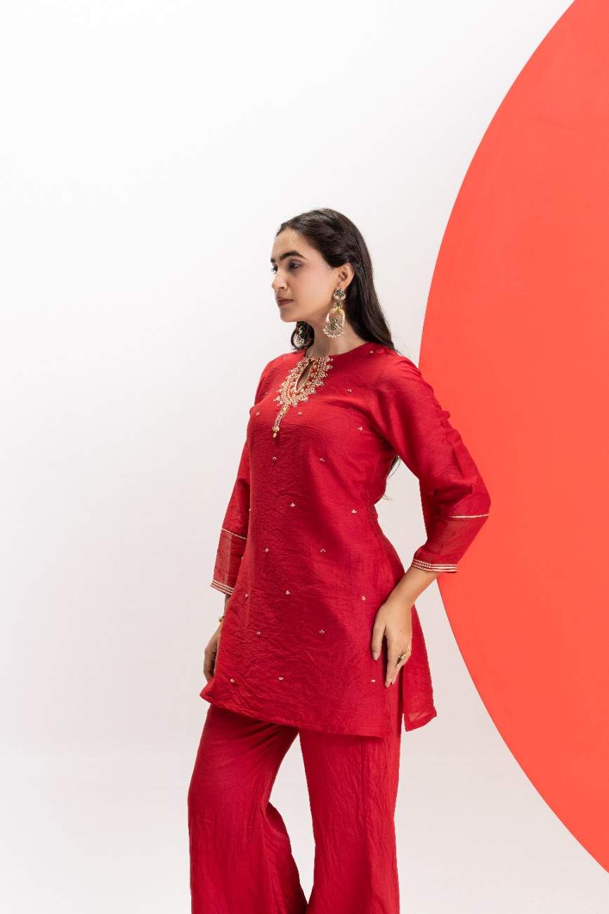 RED FESTIVE 2-PIECE SET