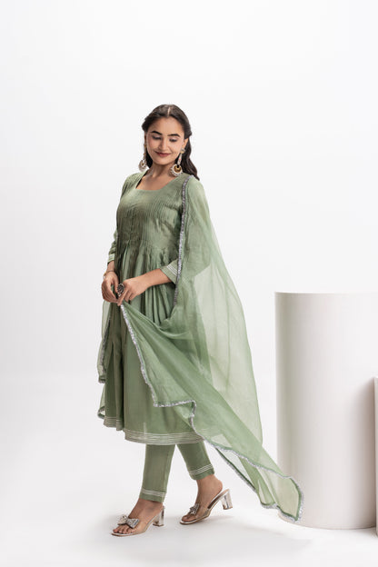 GREEN MUSLIN PLEATED KURTA SET