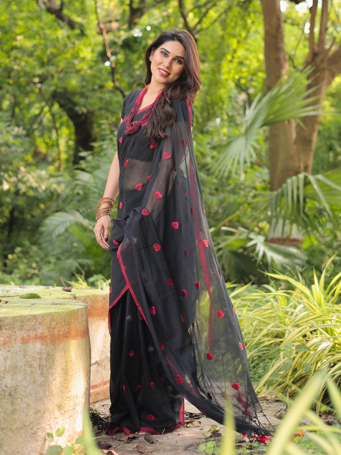 Dilbaru black embroidered saree with blouse