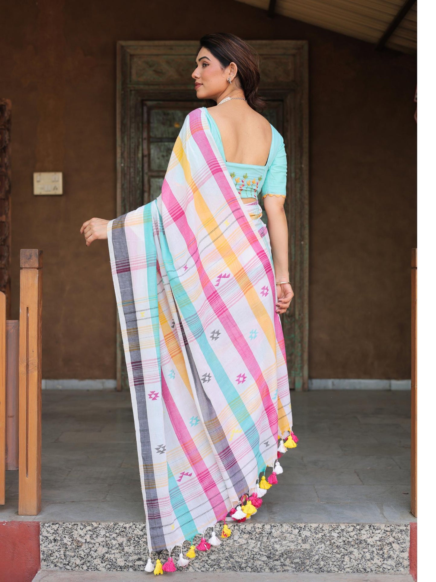 Maalti handloom saree with blouse