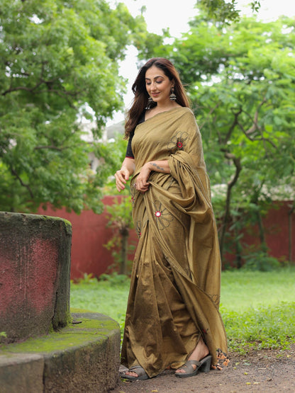 Kavita- Olive beige kanta work saree with blouse