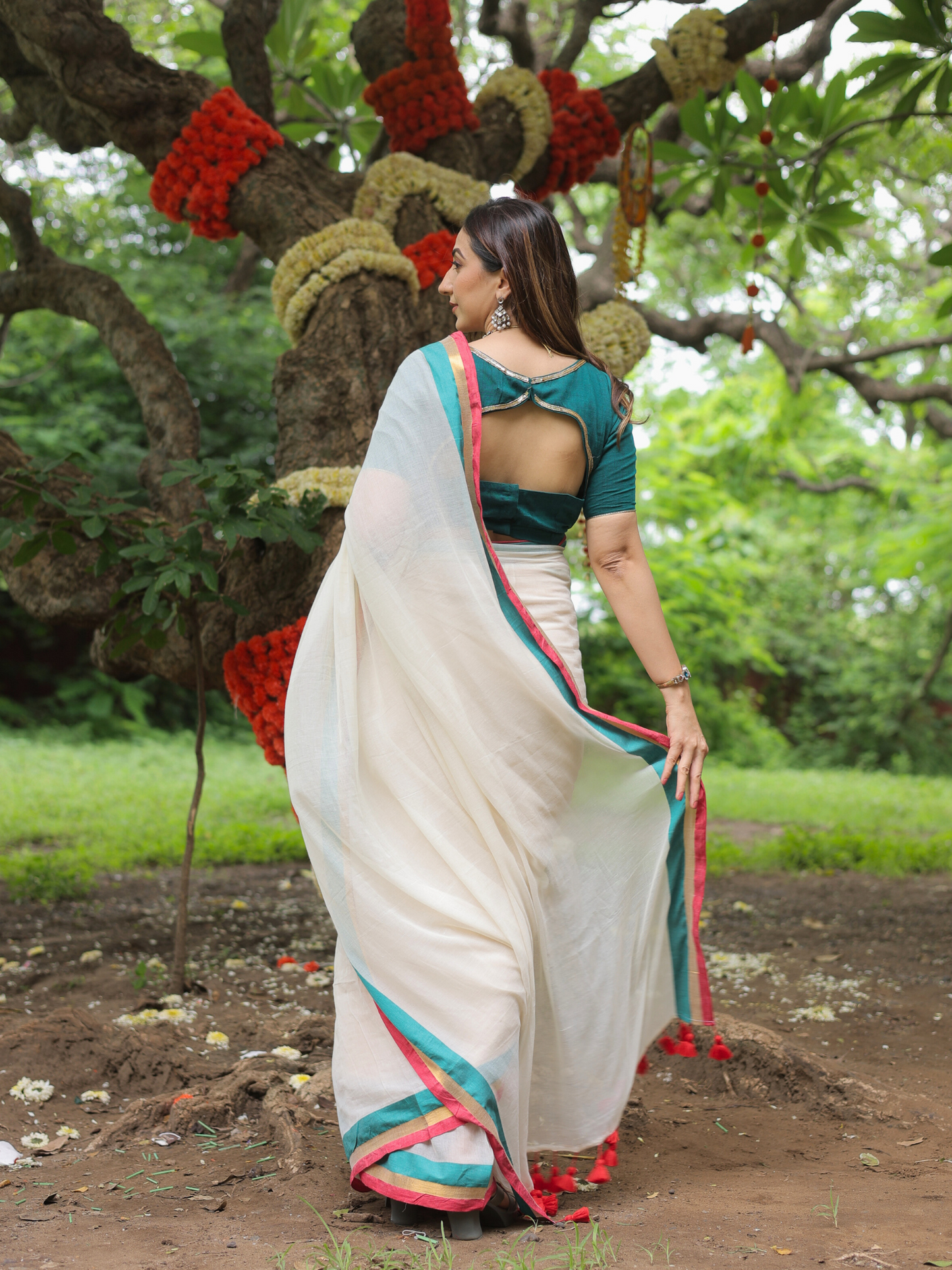 Rama ivory cotton saree with embroidered blouse