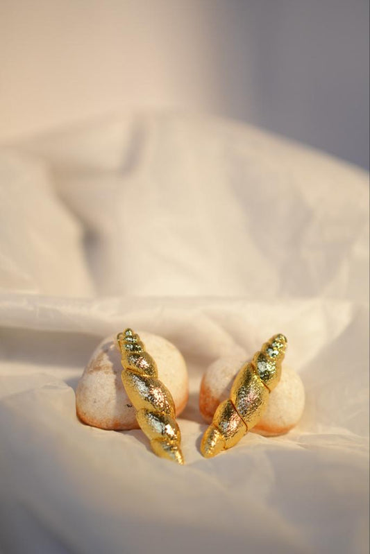 Shell long earrings