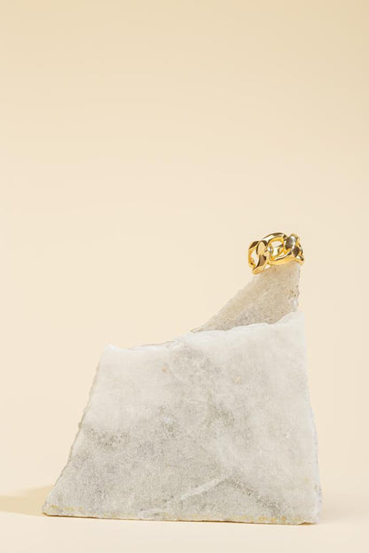 Amour chain ring