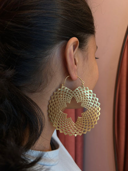 Flower hoop earrings