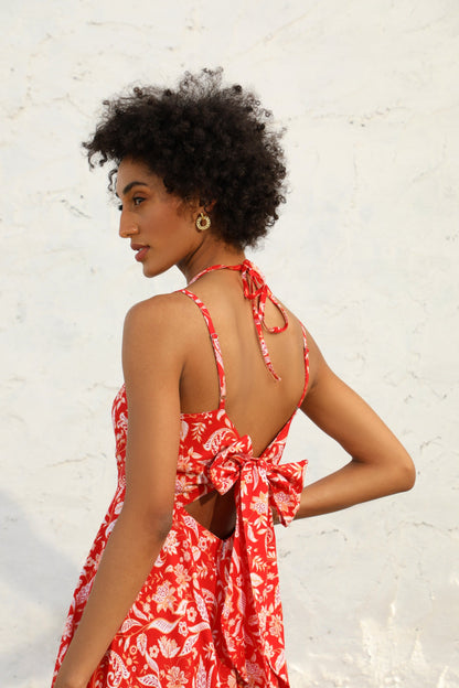 red temptation dress back pose