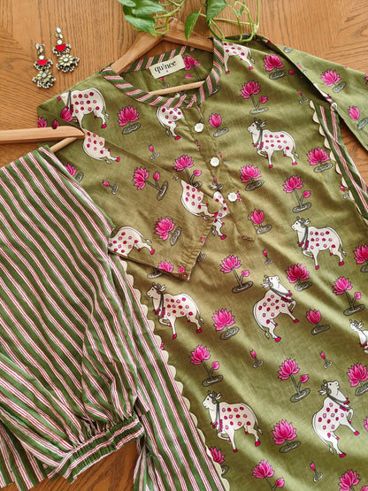 Pichwai Olive Kurta Set