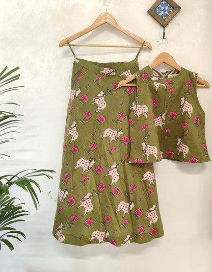 Pichwai Olive Green Skirt Set