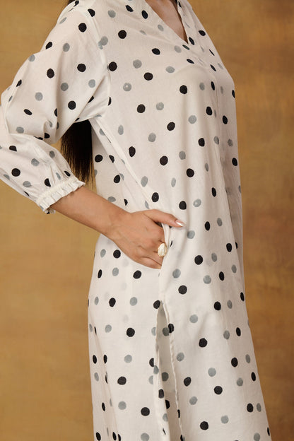 White Classic Polka Mulmul Kurta Set (Set of 2)